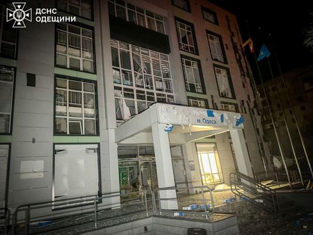 tagreuters.com2025binary_LYNXNPEL1I09L-VIEWIMAGE