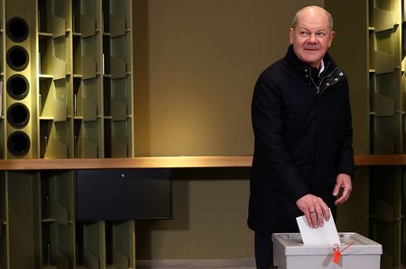 tagreuters.com2025binary_LYNXNPEL1M03G-VIEWIMAGE