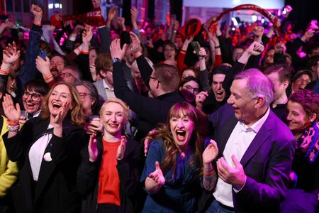 tagreuters.com2025binary_LYNXNPEL1M07T-VIEWIMAGE