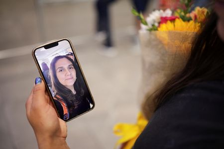 tagreuters.com2025binary_LYNXNPEL1O0KH-VIEWIMAGE