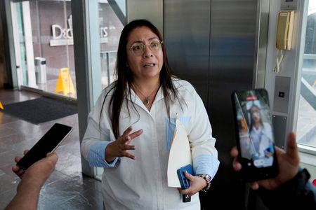 tagreuters.com2025binary_LYNXNPEL1Q0KY-VIEWIMAGE