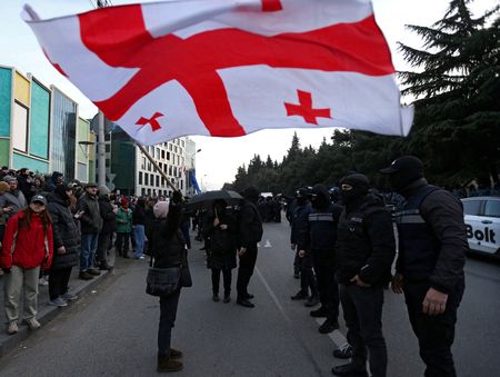 tagreuters.com2025binary_LYNXNPEL1Q0QM-VIEWIMAGE