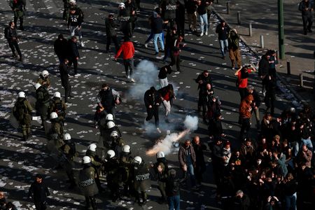 tagreuters.com2025binary_LYNXNPEL1R0M5-VIEWIMAGE