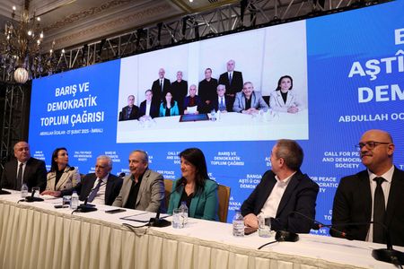 tagreuters.com2025binary_LYNXNPEL1R0PI-VIEWIMAGE