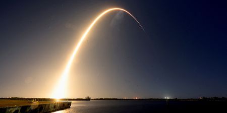 tagreuters.com2025binary_LYNXNPEL21037-VIEWIMAGE