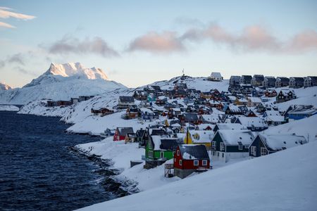 tagreuters.com2025binary_LYNXNPEL260FG-VIEWIMAGE