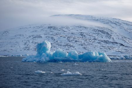 tagreuters.com2025binary_LYNXNPEL260FK-VIEWIMAGE