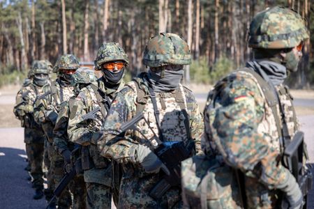 tagreuters.com2025binary_LYNXNPEL260PA-VIEWIMAGE