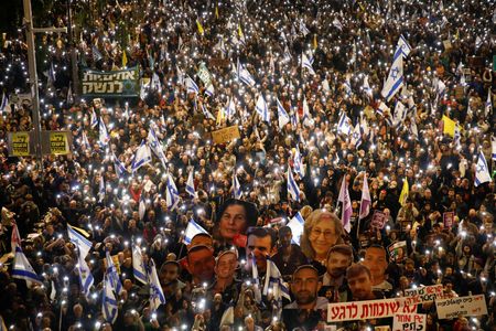 tagreuters.com2025binary_LYNXNPEL2L09K-VIEWIMAGE