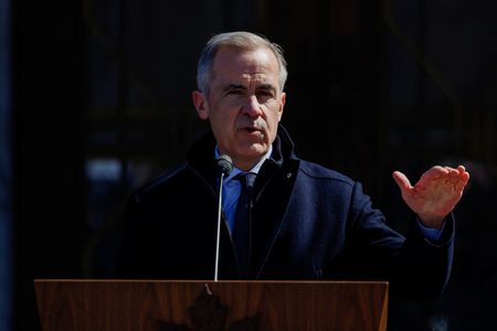 tagreuters.com2025binary_LYNXNPEL2M08P-VIEWIMAGE