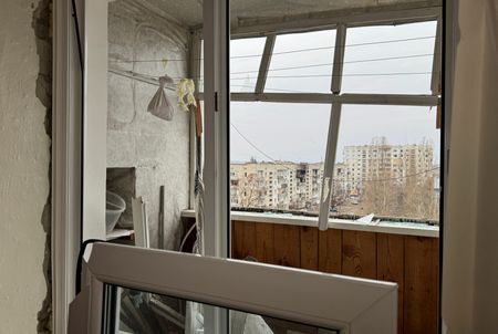 tagreuters.com2025binary_LYNXNPEL2O0SS-VIEWIMAGE