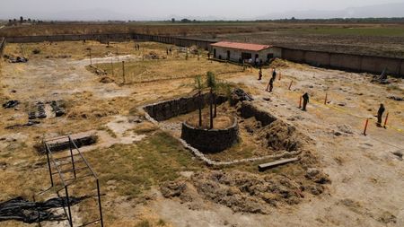 tagreuters.com2025binary_LYNXNPEL2O10G-VIEWIMAGE