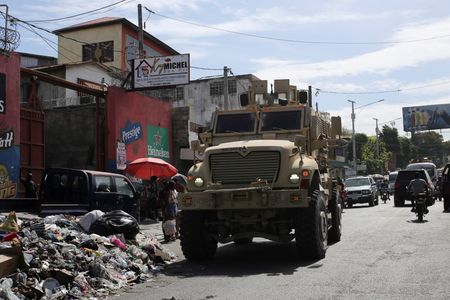 tagreuters.com2025binary_LYNXNPEL2P168-VIEWIMAGE