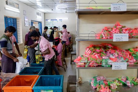 tagreuters.com2025binary_LYNXNPEL2Q0HU-VIEWIMAGE