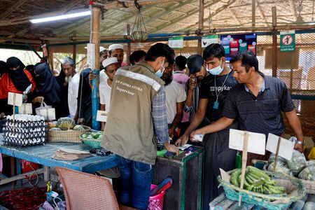 tagreuters.com2025binary_LYNXNPEL2Q0S0-VIEWIMAGE