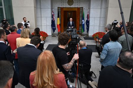 tagreuters.com2025binary_LYNXNPEL2R01D-VIEWIMAGE