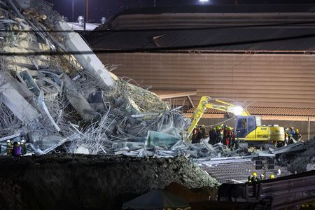 tagreuters.com2025binary_LYNXNPEL2R0Z2-VIEWIMAGE