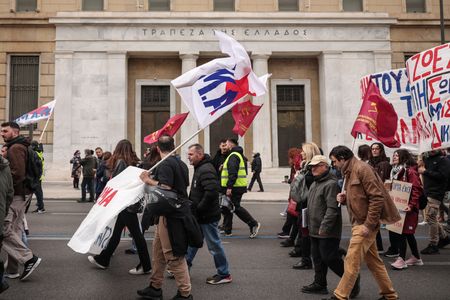 tagreuters.com2025binary_LYNXNPEL380L3-VIEWIMAGE