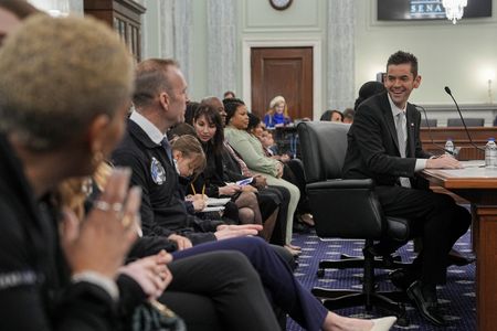 tagreuters.com2025binary_LYNXNPEL380VT-VIEWIMAGE