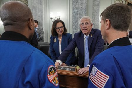 tagreuters.com2025binary_LYNXNPEL380VU-VIEWIMAGE