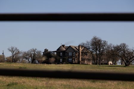 tagreuters.com2025binary_LYNXNPEL3907G-VIEWIMAGE