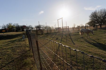 tagreuters.com2025binary_LYNXNPEL3907J-VIEWIMAGE