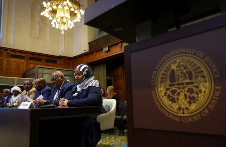 tagreuters.com2025binary_LYNXNPEL390FM-VIEWIMAGE