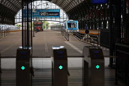 tagreuters.com2025binary_LYNXNPEL390TA-VIEWIMAGE