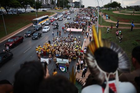 tagreuters.com2025binary_LYNXNPEL3A00B-VIEWIMAGE