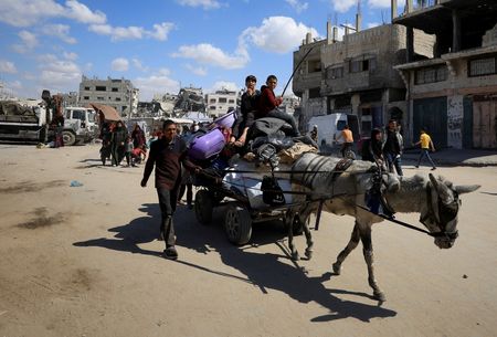 tagreuters.com2025binary_LYNXNPEL3A0UR-VIEWIMAGE