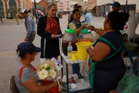 tagreuters.com2025binary_LYNXNPEL4N039-VIEWIMAGE