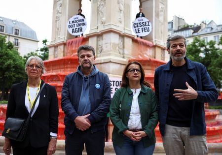 tagreuters.com2025binary_LYNXNPEL4R0KC-VIEWIMAGE