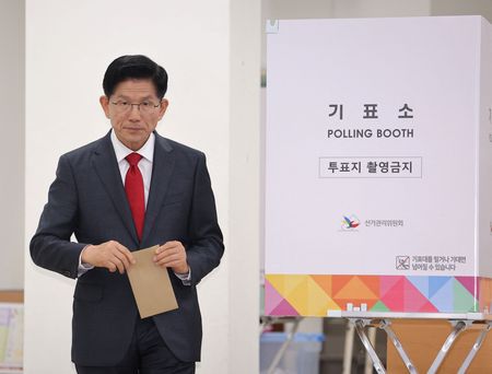 tagreuters.com2025binary_LYNXNPEL4S04K-VIEWIMAGE