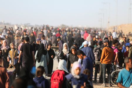 tagreuters.com2025binary_LYNXNPEL4S087-VIEWIMAGE