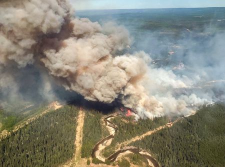 tagreuters.com2025binary_LYNXNPEL4S0TU-VIEWIMAGE