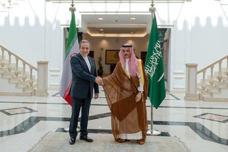 tagreuters.com2025binary_LYNXNPEL4T08T-VIEWIMAGE