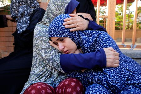 tagreuters.com2025binary_LYNXNPEL5207C-VIEWIMAGE