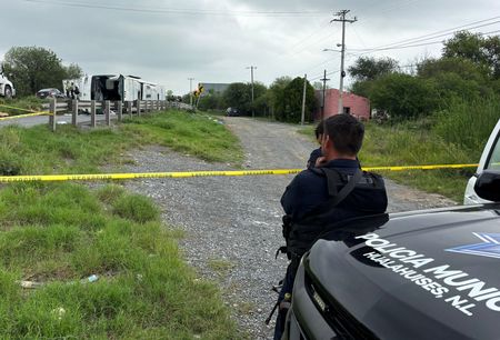 tagreuters.com2025binary_LYNXNPEL520YU-VIEWIMAGE