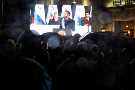 tagreuters.com2025binary_LYNXNPEL530TV-VIEWIMAGE