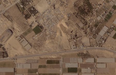 tagreuters.com2025binary_LYNXNPEL8A0KX-VIEWIMAGE