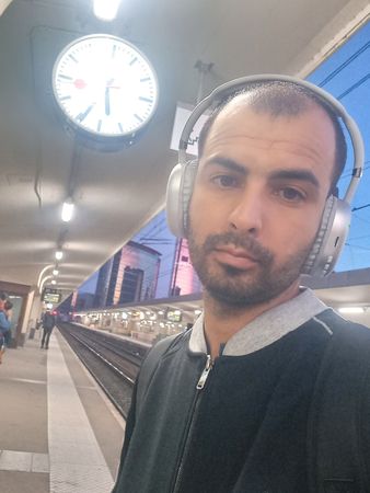 tagreuters.com2025binary_LYNXNPEL8E094-VIEWIMAGE