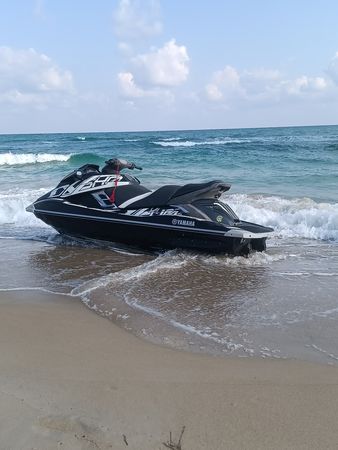 tagreuters.com2025binary_LYNXNPEL8E095-VIEWIMAGE