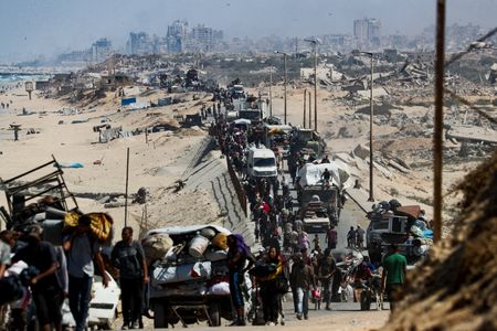 tagreuters.com2025binary_LYNXNPEL8E0E2-VIEWIMAGE