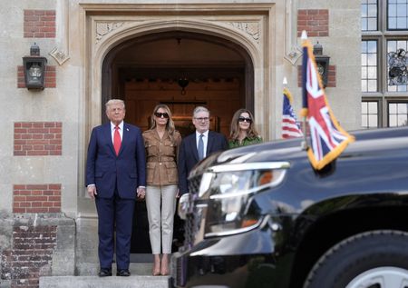 tagreuters.com2025binary_LYNXNPEL8H10W-VIEWIMAGE