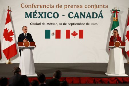 tagreuters.com2025binary_LYNXNPEL8I00P-VIEWIMAGE