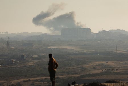 tagreuters.com2025binary_LYNXNPEL8K004-VIEWIMAGE