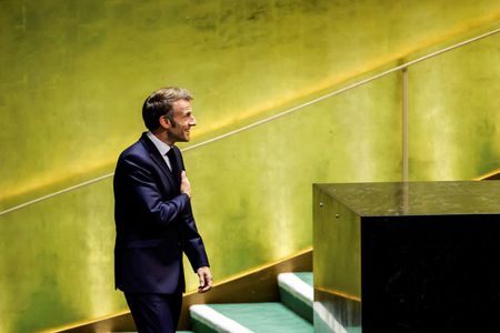 tagreuters.com2025binary_LYNXNPEL8N069-VIEWIMAGE