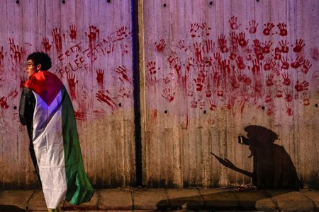 tagreuters.com2025binary_LYNXNPEL9208M-VIEWIMAGE