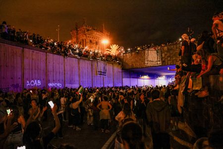 tagreuters.com2025binary_LYNXNPEL9208S-VIEWIMAGE