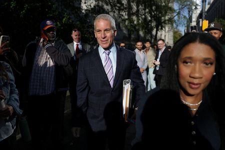 tagreuters.com2025binary_LYNXNPEL920JP-VIEWIMAGE